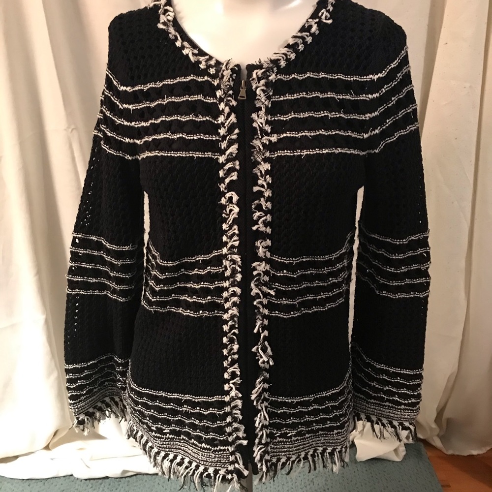 Zip up black and white sweater